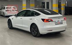 تسلا موديل 3